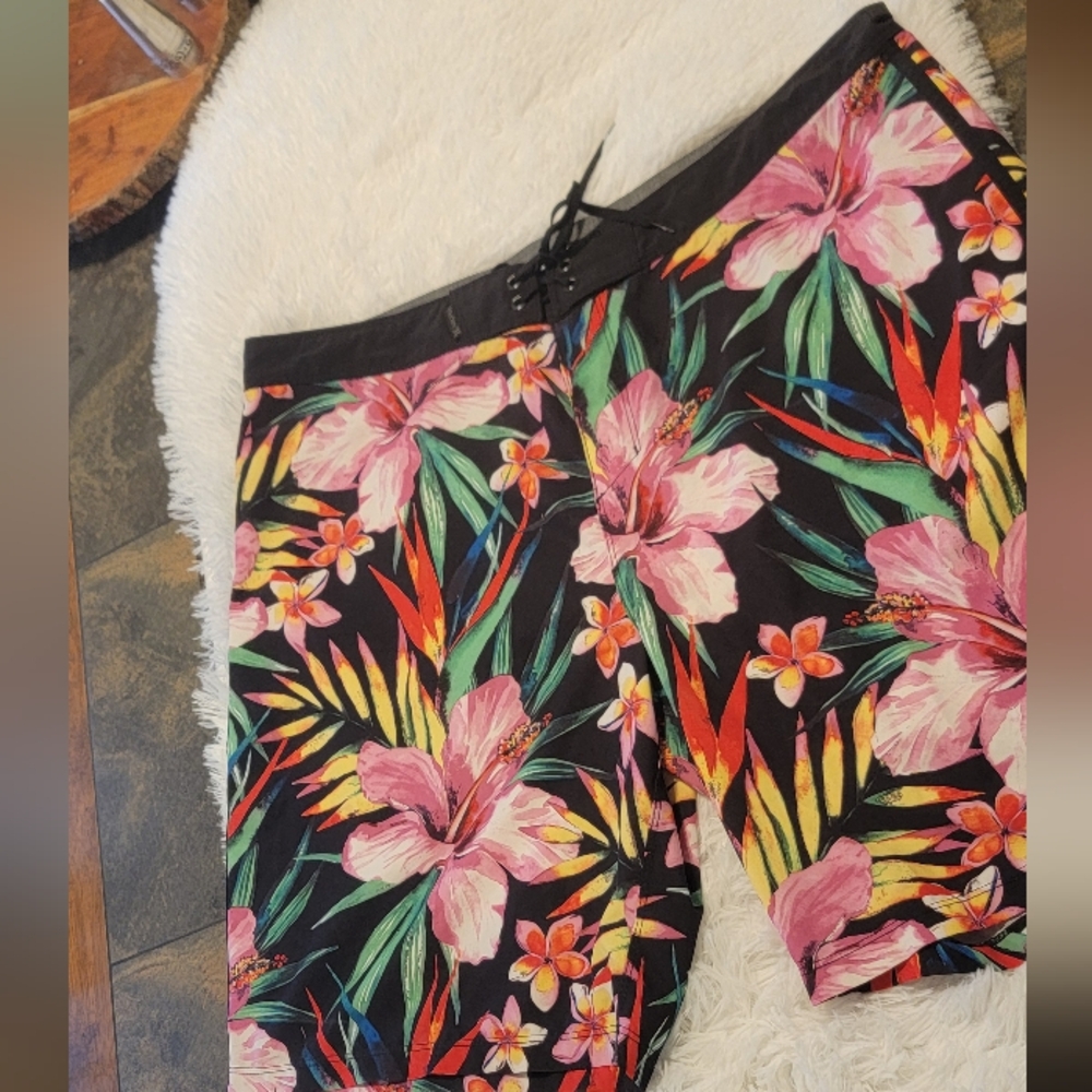 Hurley Phantom boardshorts Bird Of Paradise Hibiscus Flowers Sz 38 - Picture 5 of 10